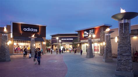 Welcome To Phoenix Premium Outlets® 